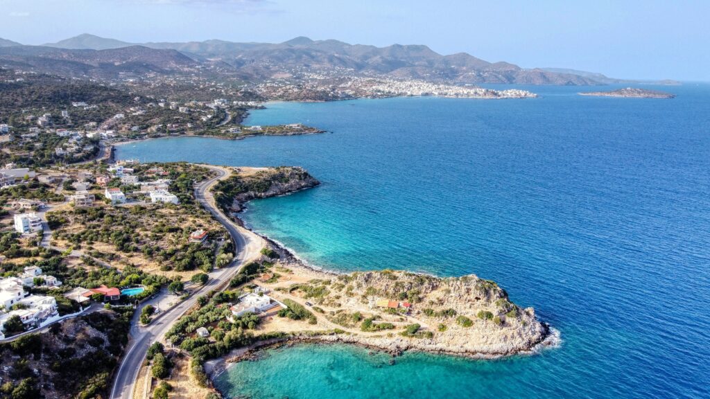 ©unsplash/evangelos-mpikakis - Kreta Urlaub ab Nürnberg: 6 Nächte in Malia inklusive Flug und Hotel für 180 € p. P. plus 6 € Gebühren. Direktflüge und Pool.