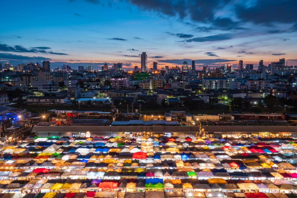 Bangkok im Abendlicht – Business Class im Dezember 2026